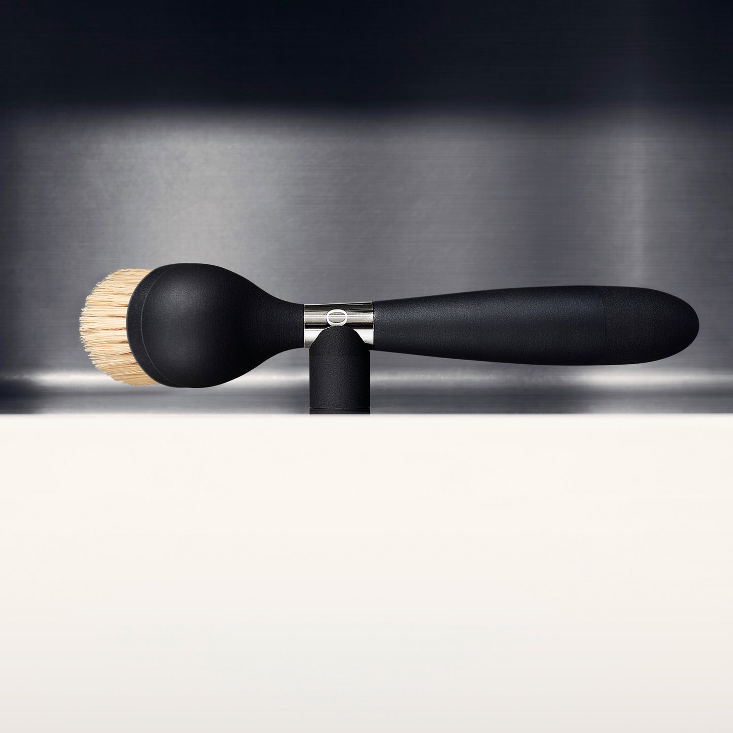 THE ONE BRUSH BLACK