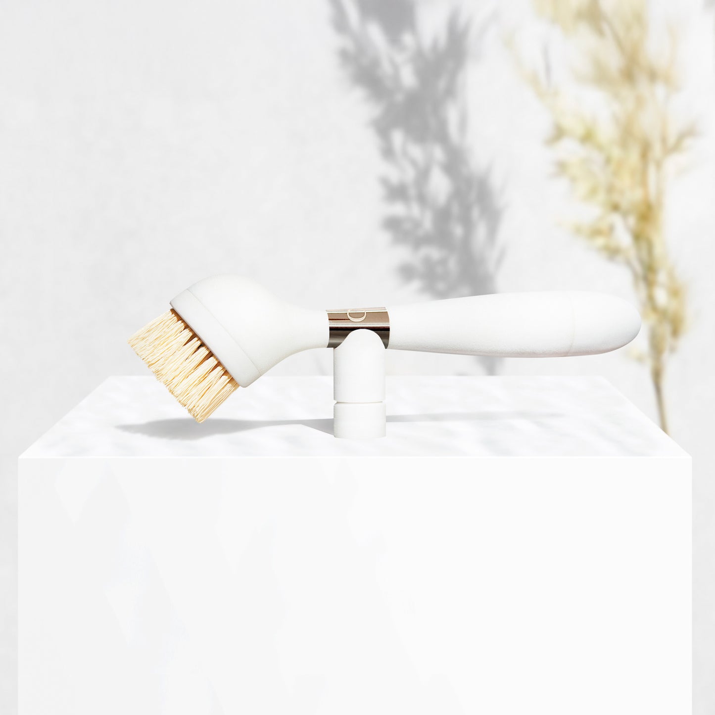 THE ONE BRUSH WHITE